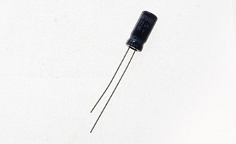 EHR220M16B, Конденсатор электролитический (22мкФ 16В 20% 105гр 5х11мм)